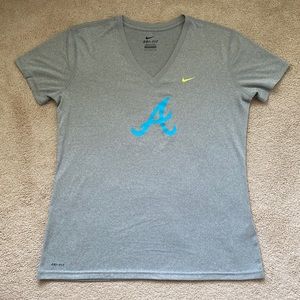 Women’s Nike Dri-Fit Atlanta Braves Shirt